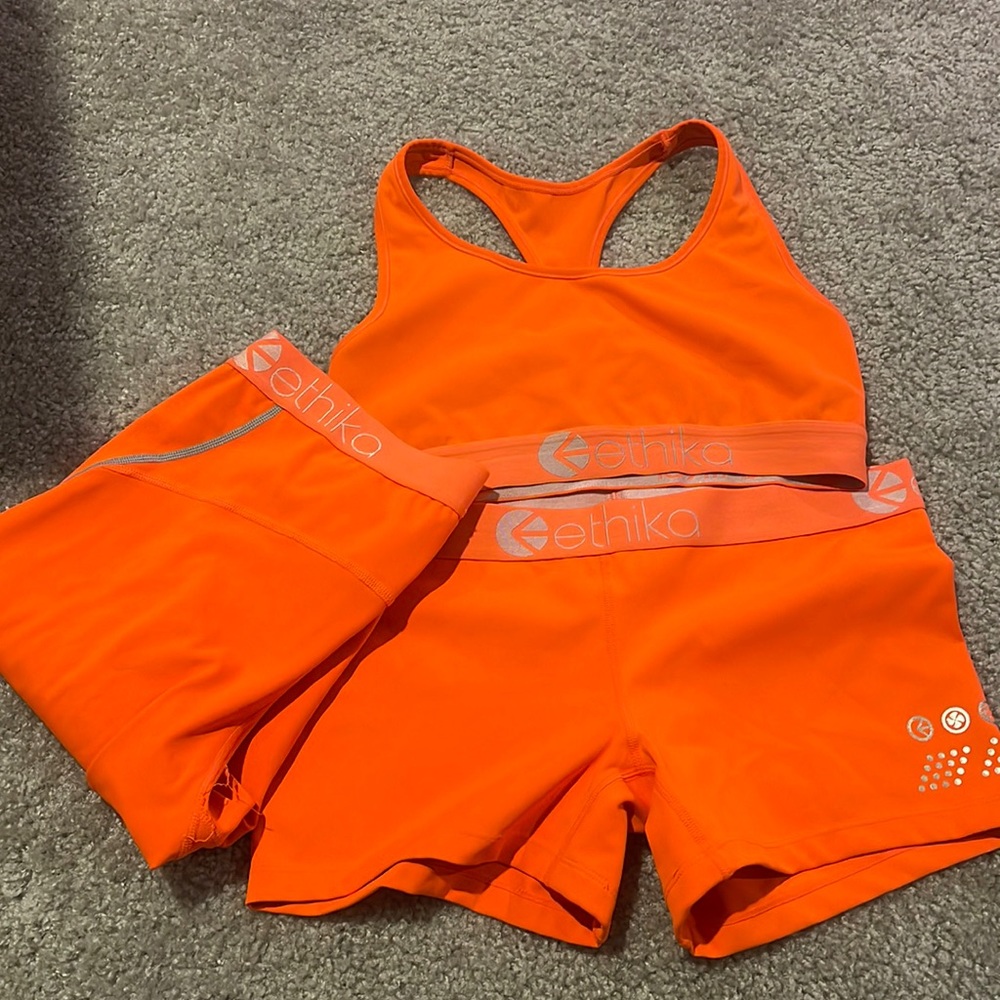 Ethika Set